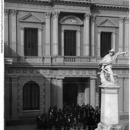 La sede histórica de la SFU a comienzos del siglo XX